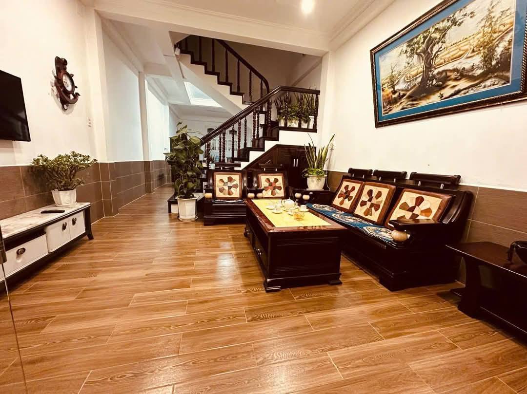 CẦN BÁN GẤP NHÀ ĐẸP GẦN TRUNG TÂM TP. ĐÀ LẠT GIÁ CHỈ 5.5 TỶ - Ảnh chính